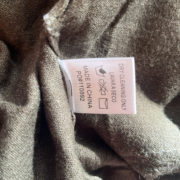 Cardigan - Picture 9 of 9